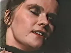 Recepţioner face curatenie