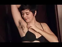 Păros păsărică sexy gagica vorbeşte despre părul ei corp uimitor