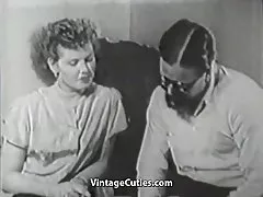Păros băiat penetrant prietenul său nou (anii 1950 vintage)