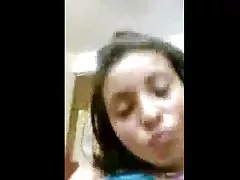 Fata păros cu corp mare