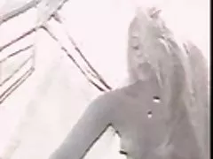 Voyeur reale - schimbarea camera - destul de blonda încearcă bikini