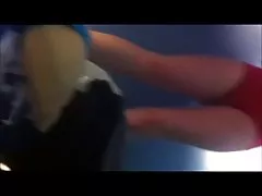 Timid teen cu sânii completa bush şi mare după înot