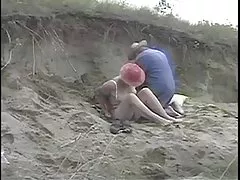 Bunica blonda fundul lovit în afara